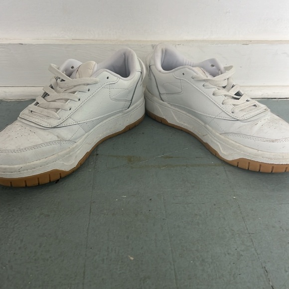 Reebok sneakers. Worn a few times. Good used condition. - Picture 4 of 5